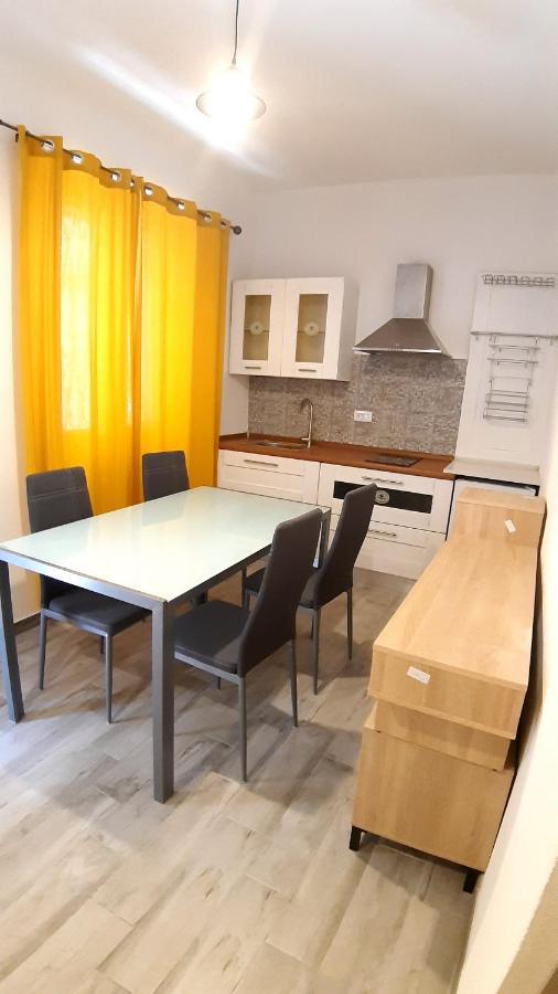 Domo In Terranoa, Old Town Apartment Olbia Luaran gambar