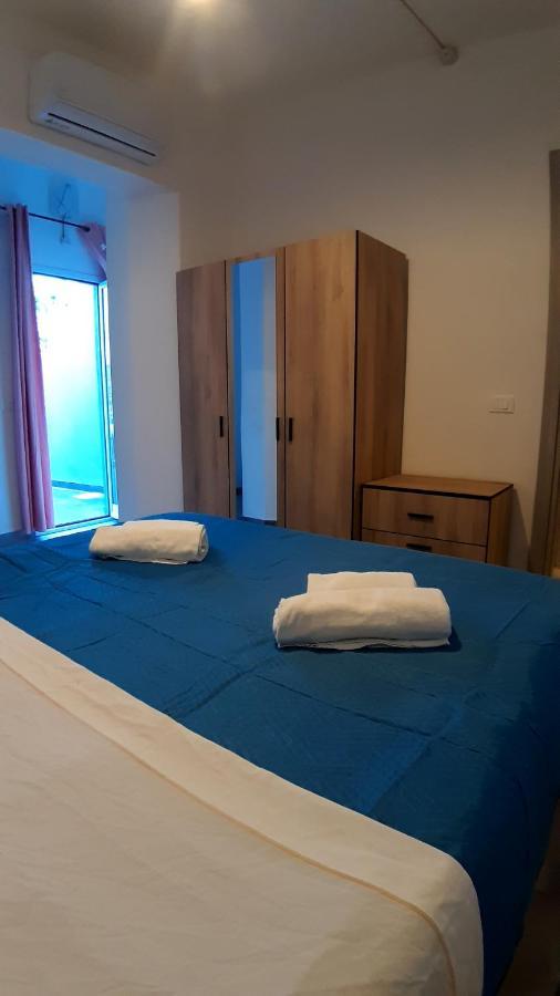 Domo In Terranoa, Old Town Apartment Olbia Luaran gambar