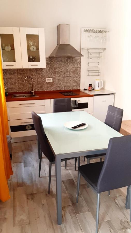 Domo In Terranoa, Old Town Apartment Olbia Luaran gambar